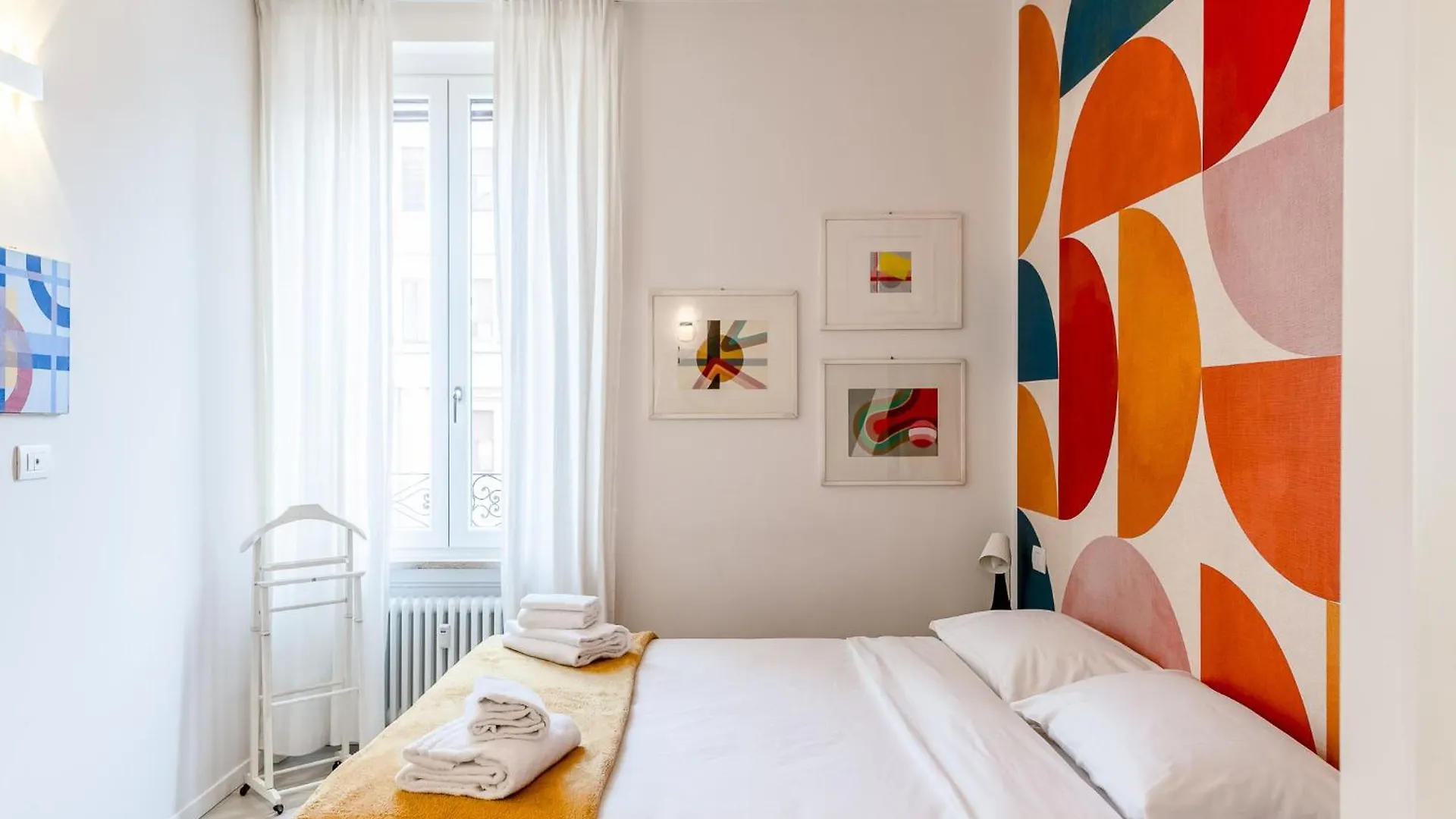 Apartment Nuovi Bilocali Central Station - 2 Apt Con Parcheggio In Box E 1 Apt Con Balcone -No Box- N&S Town Homes Milan Italy